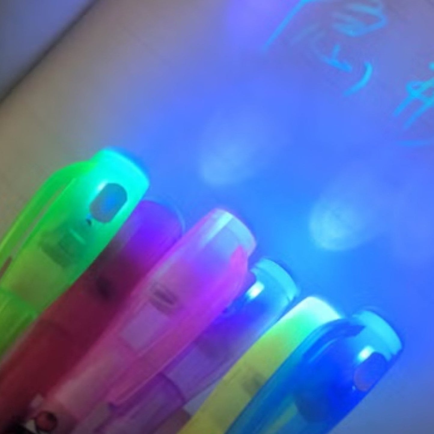 Fancy Cute Cartoon Magic 1 Pen spy Uv Light Invisible Ink Pen for Kids