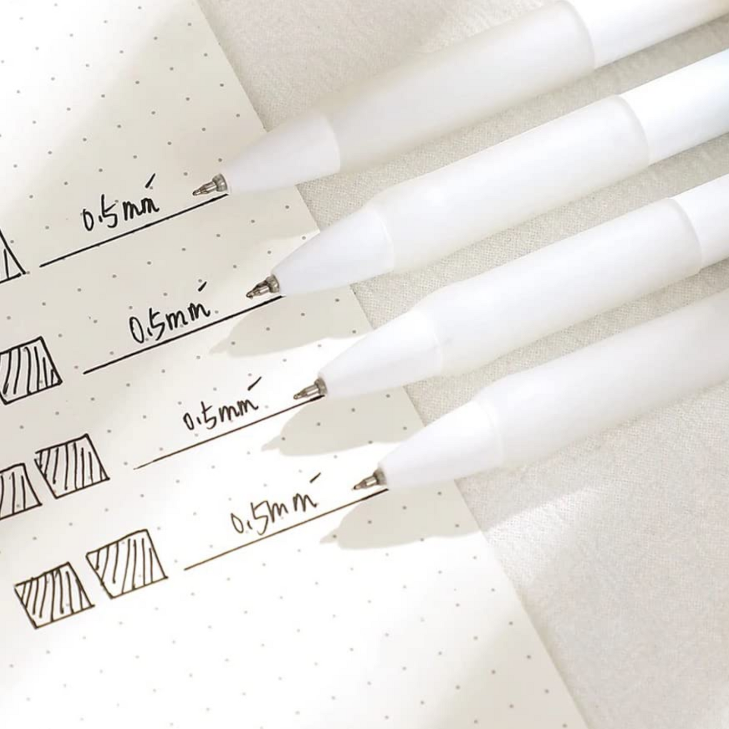 4 Premium Gel Ink Pens Featuring a 0.5 mm Needle Tip.